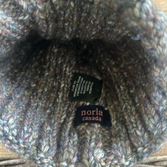 Norla Canada Alpaca Blend Knit Pom Pom Hat O/S - Picture 4 of 7